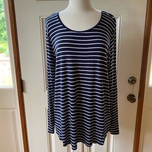 GAP blue and white striped top size XL